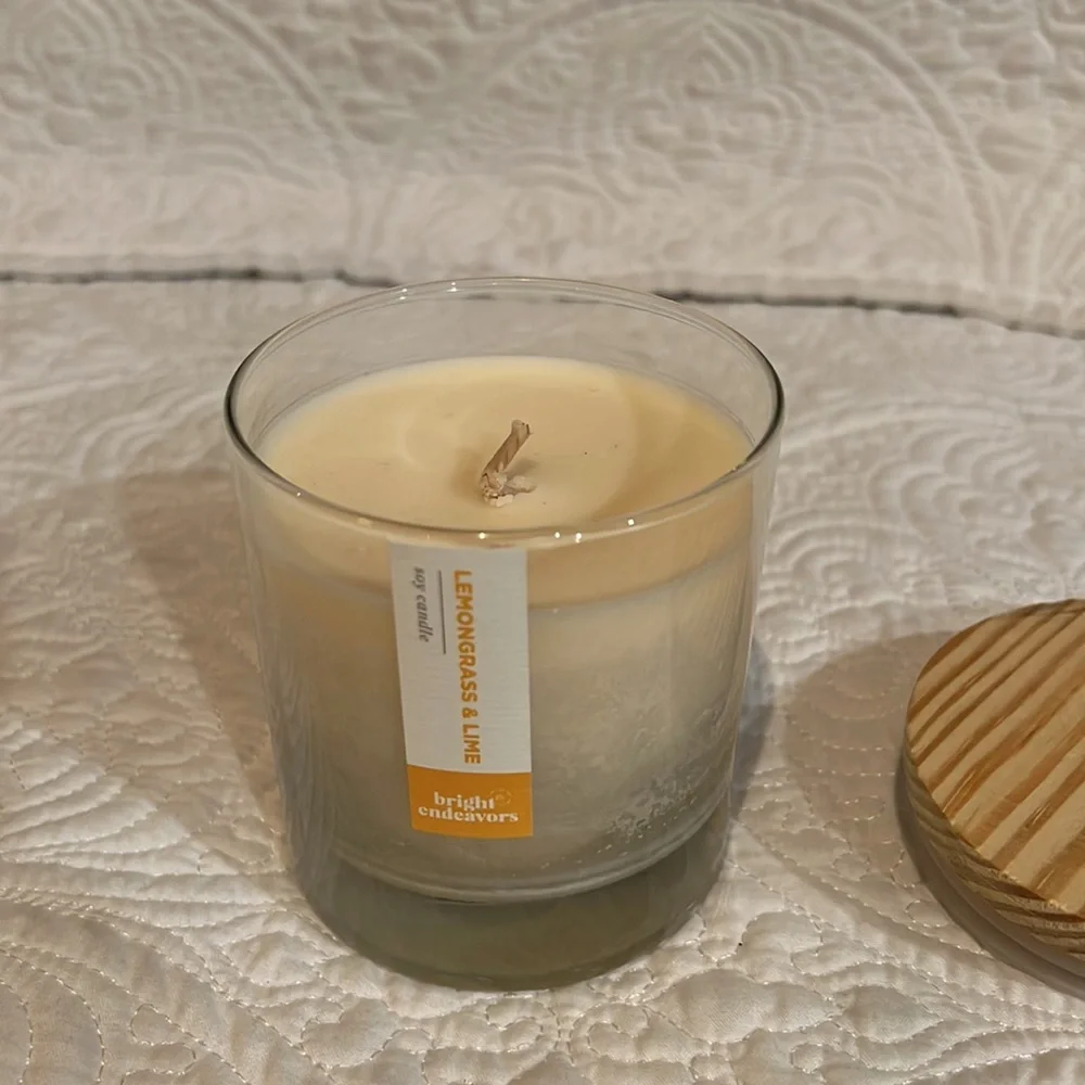 Bright endeavors‎ lemongrass and lime soy candle, new